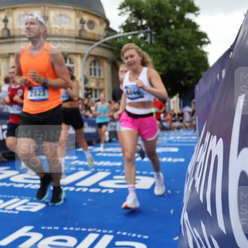 29.06.2025 - hella hamburg halbmarathon Strokosch-Dieckow http://msf.ph/oto/8296212 29.06.2025 10:51:55 Ziel 2818, 2823, 2880, 4033, 4297, 5102, 5336, 6390, 7130, 7409, 7724, 8413, 8856, 8977, 9793, 9959, 10057, 13799, 15356, 15427, 15506, 15690, 17815, 17962, 17978, 18869, 19137 meine-sportfotos.de