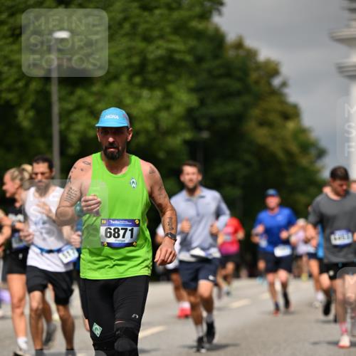 29.06.2025 - hella hamburg halbmarathon Dr. Thomas Lammeyer http://msf.ph/oto/8296220 29.06.2025 10:16:17 Kennedybrücke 1249, 1610, 1785, 1850, 1851, 2963, 2964, 3182, 3248, 3262, 3746, 4453, 4499, 5150, 5166, 5176, 6822, 6871, 7907, 8206, 8207, 8917, 8971, 9253, 9405, 9428, 10402, 10685 meine-sportfotos.de