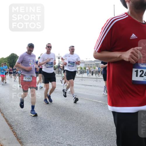 29.06.2025 - hella hamburg halbmarathon Lena Gebhardt http://msf.ph/oto/8296226 29.06.2025 09:59:14 Lombardsbrücke 1506, 17660, 17993, 1249, 1515, 1319, 1366, 1410, 1485, 1506, 1595, 1642, 1715, 1719, 1972, 2282, 2630, 2741, 2911, 3037, 3112, 3334, 3715, 3952, 4467, 4839, 5299, 5391, 5420, 5457, 5458, 5465, 5492, 5866, 6294, 6390, 6399, 6414, 6415, 6416, 6629, 6657, 7033, 7037, 7129, 7130, 7232, 7369, 7395, 7732, 7833, 7864, 8068, 8322, 8509, 8542, 8639, 8652, 8721, 8772, 8798, 8929, 9655, 9727, 9770, 9884, 9903, 9922, 10020, 10266, 10488 meine-sportfotos.de