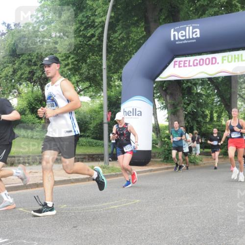 29.06.2025 - hella hamburg halbmarathon KatJ http://msf.ph/oto/8296235 29.06.2025 10:42:49 Zwischen KM18-KM19 3048, 3435, 5643, 8311, 8639 meine-sportfotos.de