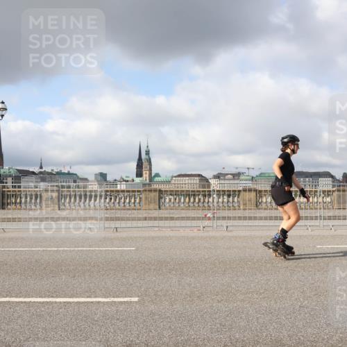 29.06.2025 - hella hamburg halbmarathon Lena Gebhardt http://msf.ph/oto/8296246 29.06.2025 09:06:00 Lombardsbrücke  meine-sportfotos.de