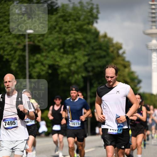 29.06.2025 - hella hamburg halbmarathon Dr. Thomas Lammeyer http://msf.ph/oto/8296256 29.06.2025 09:53:36 Kennedybrücke 1615, 1675, 1800, 1803, 1975, 2324, 2415, 2568, 2826, 2949, 3332, 3431, 3530, 4303, 4425, 4528, 5248, 5409, 5436, 5791, 5803, 6529, 6682, 7495, 7774, 7796, 8629, 8925, 9017, 9294, 9302, 9711, 9979, 10894 meine-sportfotos.de