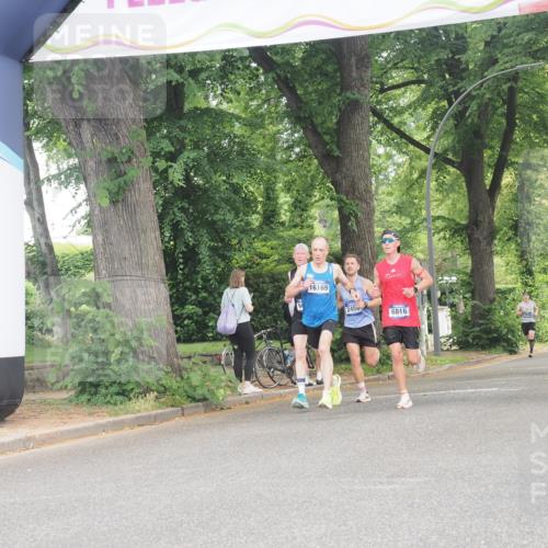 29.06.2025 - hella hamburg halbmarathon KatJ http://msf.ph/oto/8296300 29.06.2025 10:13:34 Zwischen KM18-KM19 6699 meine-sportfotos.de
