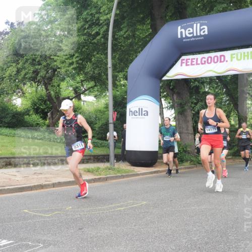 29.06.2025 - hella hamburg halbmarathon KatJ http://msf.ph/oto/8296330 29.06.2025 10:42:50 Zwischen KM18-KM19 3435, 5643, 8311, 8639 meine-sportfotos.de