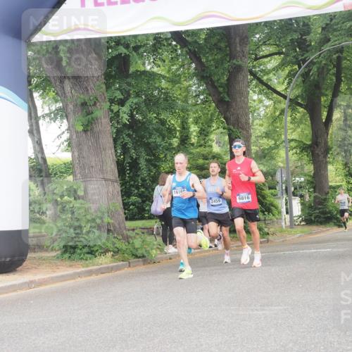 29.06.2025 - hella hamburg halbmarathon KatJ http://msf.ph/oto/8296448 29.06.2025 10:13:34 Zwischen KM18-KM19 6699 meine-sportfotos.de