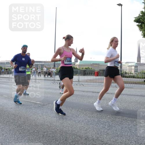 29.06.2025 - hella hamburg halbmarathon Lena Gebhardt http://msf.ph/oto/8296457 29.06.2025 09:59:15 Lombardsbrücke 7033, 8509, 11689, 1818, 15884, 1319, 1366, 1410, 1485, 1506, 1595, 1642, 1715, 1719, 1972, 2282, 2630, 2741, 2911, 3037, 3112, 3334, 3715, 4467, 4839, 5299, 5391, 5420, 5457, 5458, 5465, 5492, 5866, 6294, 6390, 6399, 6414, 6415, 6416, 6629, 7033, 7037, 7129, 7130, 7232, 7369, 7395, 7732, 7833, 7864, 8068, 8322, 8509, 8542, 8639, 8652, 8721, 8772, 8798, 8929, 9655, 9727, 9770, 9884, 9903, 9922, 10020, 10266, 10488 meine-sportfotos.de