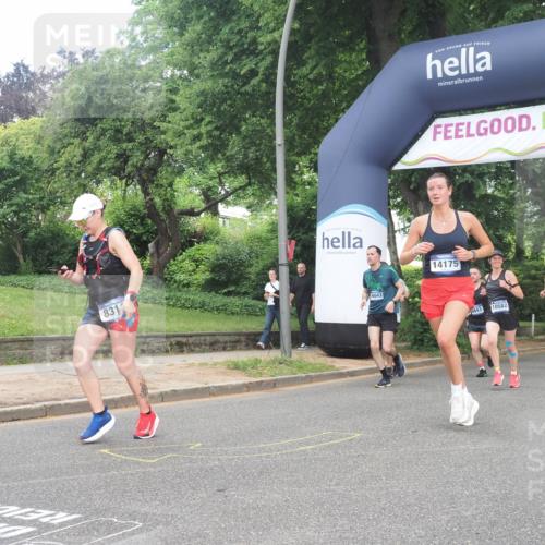 29.06.2025 - hella hamburg halbmarathon KatJ http://msf.ph/oto/8296474 29.06.2025 10:42:50 Zwischen KM18-KM19 3435, 5643, 8311, 8639 meine-sportfotos.de