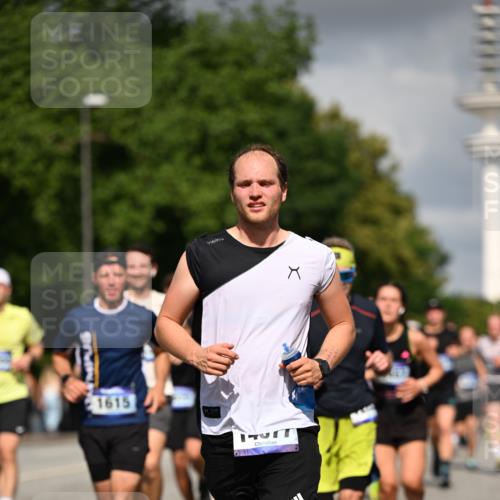29.06.2025 - hella hamburg halbmarathon Dr. Thomas Lammeyer http://msf.ph/oto/8296515 29.06.2025 09:53:37 Kennedybrücke 1615, 1675, 1800, 1803, 1975, 2324, 2415, 2568, 2826, 2949, 3332, 3431, 3530, 4303, 4425, 4528, 5248, 5409, 5436, 5791, 5803, 6529, 6682, 7495, 7774, 7796, 8629, 8925, 9017, 9294, 9302, 9711, 9979, 10894 meine-sportfotos.de