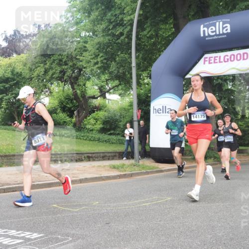 29.06.2025 - hella hamburg halbmarathon KatJ http://msf.ph/oto/8296528 29.06.2025 10:42:50 Zwischen KM18-KM19 3435, 5643, 8311, 8639 meine-sportfotos.de