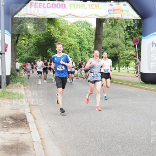 29.06.2025 - hella hamburg halbmarathon MichiJ http://msf.ph/oto/8296533 29.06.2025 10:34:17 Zwischen KM18-KM19 2189, 2623, 2842, 4091, 4237, 4345, 4949, 5472, 6388, 7056, 8577, 11094, 13940, 14034, 14804, 14911, 15206, 15563, 15900, 16081, 16819, 17190 meine-sportfotos.de