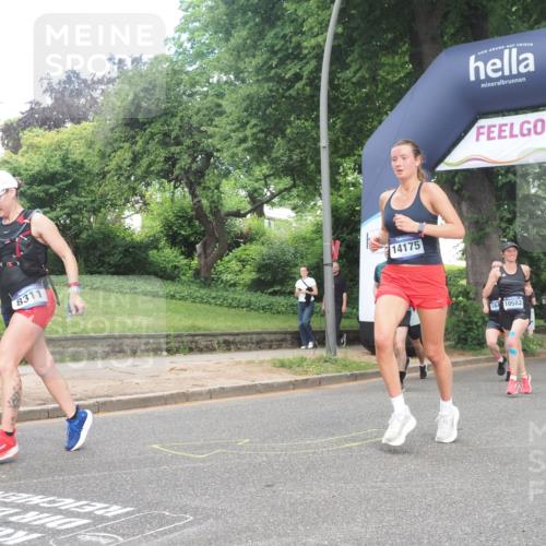 29.06.2025 - hella hamburg halbmarathon KatJ http://msf.ph/oto/8296638 29.06.2025 10:42:50 Zwischen KM18-KM19 3435, 5643, 8311, 8639 meine-sportfotos.de