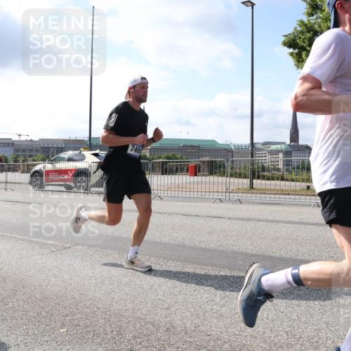 29.06.2025 - hella hamburg halbmarathon Lena Gebhardt http://msf.ph/oto/8296772 29.06.2025 09:46:47 Lombardsbrücke 7466, 1053, 1344, 1396, 1411, 1577, 1889, 2243, 3005, 3955, 4477, 4944, 5048, 5152, 5193, 5660, 6683, 7080, 7466, 7534, 7622, 7628, 7867, 7901, 8312, 8323, 8784, 8864, 10298, 10477, 10865, 10927, 10929, 11230, 11304, 11661, 11898, 12447, 12899, 12987, 13199, 13252, 13493, 13494, 13617, 13729, 13961, 14069, 14276, 14310, 14385, 15902, 16065, 16140, 16243, 16811, 16931, 16957 meine-sportfotos.de