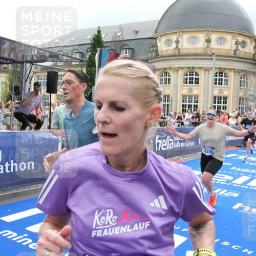 29.06.2025 - hella hamburg halbmarathon Michael Strokosch http://msf.ph/oto/8296843 29.06.2025 10:57:12 Ziel 1387, 1877, 4167, 4261, 9884, 11612, 13691, 13750, 14139, 14408, 14588, 15110, 15726, 16909, 17617, 18208, 19184 meine-sportfotos.de