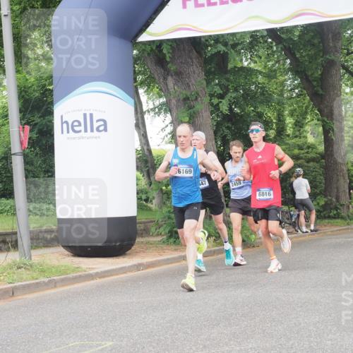 29.06.2025 - hella hamburg halbmarathon KatJ http://msf.ph/oto/8296872 29.06.2025 10:13:35 Zwischen KM18-KM19 2459, 6699, 6816 meine-sportfotos.de