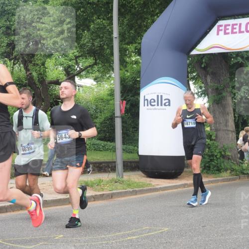 29.06.2025 - hella hamburg halbmarathon KatJ http://msf.ph/oto/8296881 29.06.2025 10:42:52 Zwischen KM18-KM19 5643, 8311, 8639 meine-sportfotos.de