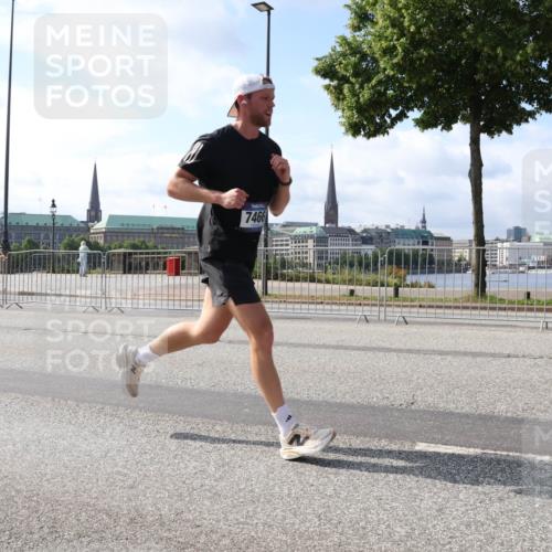 29.06.2025 - hella hamburg halbmarathon Lena Gebhardt http://msf.ph/oto/8296896 29.06.2025 09:46:47 Lombardsbrücke 7466, 1053, 1344, 1396, 1411, 1577, 1889, 2243, 3005, 3955, 4477, 4944, 5048, 5152, 5193, 5660, 6683, 7080, 7466, 7534, 7622, 7628, 7867, 7901, 8312, 8323, 8784, 8864, 10298, 10477, 10865, 10927, 10929, 11230, 11304, 11661, 11898, 12447, 12899, 12987, 13199, 13252, 13493, 13494, 13617, 13729, 13961, 14069, 14276, 14310, 14385, 15902, 16065, 16140, 16243, 16811, 16931, 16957 meine-sportfotos.de