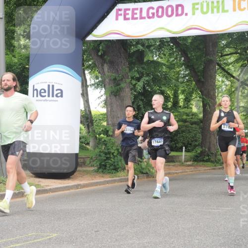 29.06.2025 - hella hamburg halbmarathon KatJ http://msf.ph/oto/8297153 29.06.2025 10:42:57 Zwischen KM18-KM19 2034, 4249, 5643, 5721, 5744 meine-sportfotos.de