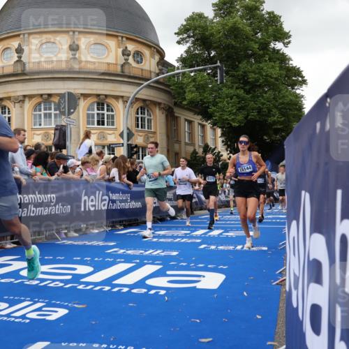 29.06.2025 - hella hamburg halbmarathon Strokosch-Dieckow http://msf.ph/oto/8297236 29.06.2025 10:52:26 Ziel 3715, 4140, 4587, 7178, 7232, 8371, 8661, 9145, 9876, 11791, 13015, 13211, 13301, 13707, 14561, 15144, 15980, 17773, 17997, 18982 meine-sportfotos.de