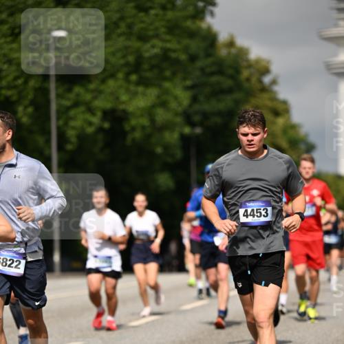 29.06.2025 - hella hamburg halbmarathon Dr. Thomas Lammeyer http://msf.ph/oto/8297402 29.06.2025 10:16:20 Kennedybrücke 1249, 1610, 1785, 1850, 1851, 2963, 2964, 3182, 3248, 3262, 3363, 4453, 4499, 5150, 5166, 5176, 6822, 6871, 7014, 7907, 8206, 8207, 8917, 8971, 9253, 9428, 10067, 10402, 10685, 11025 meine-sportfotos.de