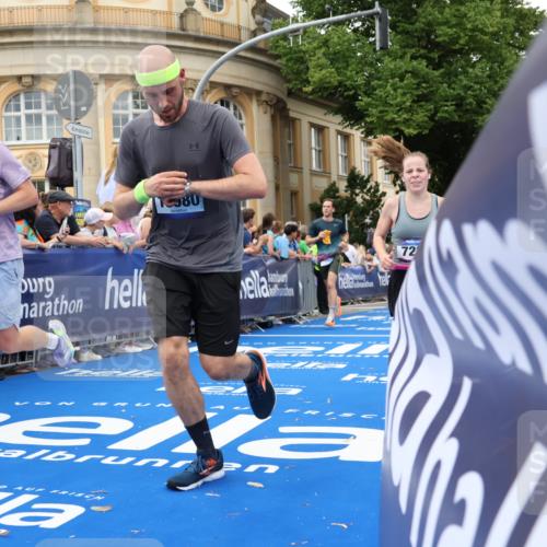29.06.2025 - hella hamburg halbmarathon Strokosch-Dieckow http://msf.ph/oto/8297477 29.06.2025 10:52:31 Ziel 2346, 2670, 3715, 3952, 6561, 6562, 7178, 7232, 8371, 8661, 9145, 9739, 9876, 10115, 11689, 11791, 12450, 13015, 13051, 13301, 14561, 15001, 15980, 18982 meine-sportfotos.de