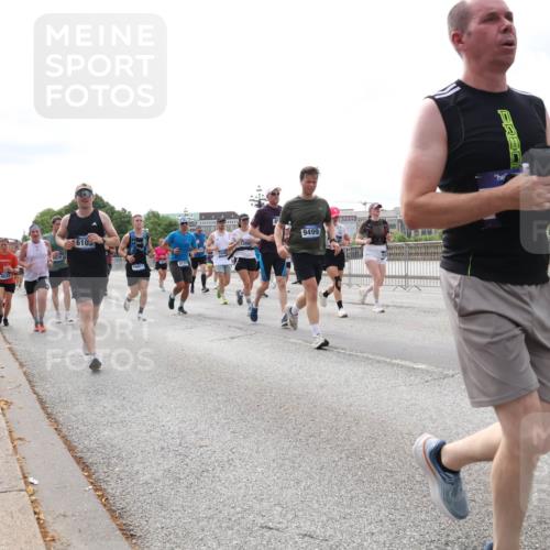 29.06.2025 - hella hamburg halbmarathon Lena Gebhardt http://msf.ph/oto/8297486 29.06.2025 10:21:36 Lombardsbrücke 6105, 10921, 3770, 9499, 1401, 1028, 1072, 1158, 1191, 1250, 1266, 1401, 1658, 1668, 1958, 2172, 2271, 2315, 2353, 2529, 2635, 2815, 2956, 2986, 3122, 3770, 3817, 3825, 3826, 3995, 4289, 4375, 4376, 4697, 4786, 5122, 5373, 5395, 5412, 5493, 5759, 5957, 6086, 6103, 6475, 6805, 6844, 7075, 7375, 7522, 7553, 7612, 7672, 7781, 8095, 8286, 8715, 8844, 8896, 8959, 9100, 9369, 9483, 9499, 9501, 9532, 9624, 10374, 10874, 11698 meine-sportfotos.de