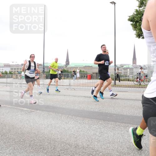 29.06.2025 - hella hamburg halbmarathon Lena Gebhardt http://msf.ph/oto/8297597 29.06.2025 10:56:13 Lombardsbrücke 14281, 4473, 16960, 9838, 1047, 1113, 1738, 1909, 2095, 2793, 2915, 3257, 3268, 3675, 3676, 3953, 3987, 4083, 4265, 4354, 4470, 4473, 4836, 4896, 5306, 5580, 5693, 5757, 5994, 6055, 6056, 6113, 6257, 6494, 6594, 6690, 6968, 7025, 7028, 7090, 7516, 7616, 7711, 7969, 8005, 8110, 8305, 8517, 8532, 8533, 8766, 9383, 9435, 9548, 9606, 9838, 9861, 9865, 9948, 9953, 10436, 10438, 10449, 10640, 10740, 10784, 10987, 11903, 11962, 11963 meine-sportfotos.de