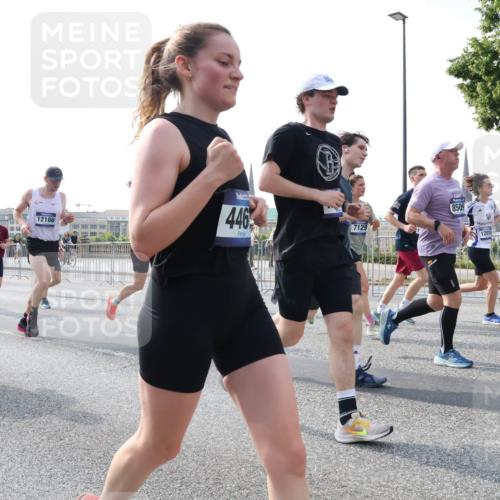 29.06.2025 - hella hamburg halbmarathon Lena Gebhardt http://msf.ph/oto/8297677 29.06.2025 09:59:20 Lombardsbrücke 17603, 5458, 12186, 446, 8509, 7129, 12014, 1319, 1334, 1366, 1485, 1506, 1595, 1642, 1715, 1719, 1972, 2282, 2391, 2630, 2741, 2911, 3037, 3112, 3334, 3715, 4467, 4839, 5299, 5391, 5420, 5457, 5458, 5465, 5492, 5866, 6390, 6399, 6414, 6415, 6416, 6629, 7033, 7037, 7129, 7130, 7232, 7395, 7732, 7833, 7864, 8509, 8520, 8542, 8652, 8772, 8798, 8846, 8929, 9142, 9488, 9655, 9727, 9770, 9884, 9903, 9907, 9922, 10020, 10266, 10488, 11039 meine-sportfotos.de