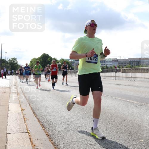 29.06.2025 - hella hamburg halbmarathon Lena Gebhardt http://msf.ph/oto/8297687 29.06.2025 09:46:50 Lombardsbrücke 18357, 7622, 1053, 1344, 1396, 1411, 1577, 1889, 2243, 3005, 4477, 4944, 5048, 5152, 5193, 5660, 6683, 7080, 7466, 7534, 7622, 7628, 7867, 7901, 8312, 8323, 8784, 9519, 10298, 10477, 10865, 10927, 10929, 11055, 11230, 11304, 11661, 11898, 12447, 12899, 12987, 13148, 13199, 13252, 13493, 13494, 13617, 13729, 13771, 13961, 13991, 14069, 14310, 14385, 15902, 16065, 16140, 16243, 16811, 16931, 16957 meine-sportfotos.de
