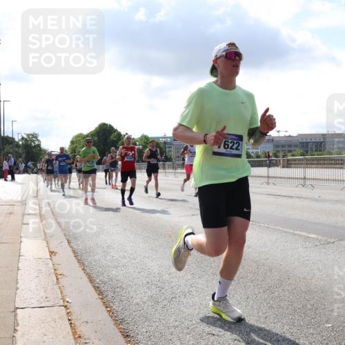29.06.2025 - hella hamburg halbmarathon Lena Gebhardt http://msf.ph/oto/8297718 29.06.2025 09:46:50 Lombardsbrücke 16891, 18357, 622, 1053, 1344, 1396, 1411, 1577, 1889, 2243, 3005, 4477, 4944, 5048, 5152, 5193, 5660, 6683, 7080, 7466, 7534, 7622, 7628, 7867, 7901, 8312, 8323, 8784, 9519, 10298, 10477, 10865, 10927, 10929, 11055, 11230, 11304, 11661, 11898, 12447, 12899, 12987, 13148, 13199, 13252, 13493, 13494, 13617, 13729, 13771, 13961, 13991, 14069, 14310, 14385, 15902, 16065, 16140, 16243, 16811, 16931, 16957 meine-sportfotos.de