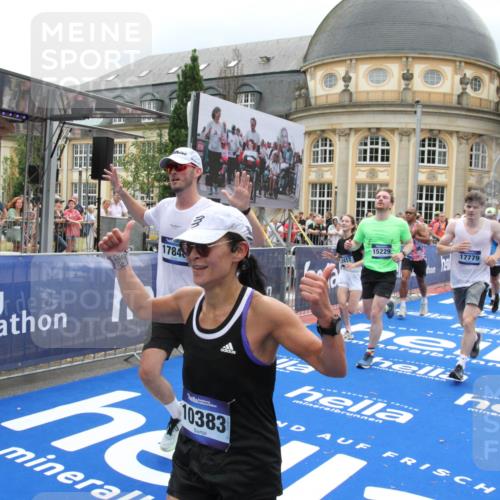 29.06.2025 - hella hamburg halbmarathon Michael Strokosch http://msf.ph/oto/8297737 29.06.2025 10:57:22 Ziel 2417, 2676, 4940, 5926, 6272, 8585, 9450, 9577, 9934, 10383, 11590, 12014, 12590, 13664, 15229, 15664, 16625, 17660, 17779, 17848, 17993 meine-sportfotos.de