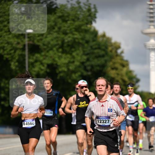 29.06.2025 - hella hamburg halbmarathon Dr. Thomas Lammeyer http://msf.ph/oto/8297755 29.06.2025 09:53:43 Kennedybrücke 1615, 1675, 1688, 1803, 2415, 2568, 2826, 3332, 3530, 4398, 4528, 4823, 5409, 5436, 5791, 5803, 6458, 6529, 6649, 6682, 7495, 7774, 7796, 8450, 8629, 8925, 9017, 9116, 9294, 9302, 9711, 9979, 10218, 10894, 10922, 11379 meine-sportfotos.de
