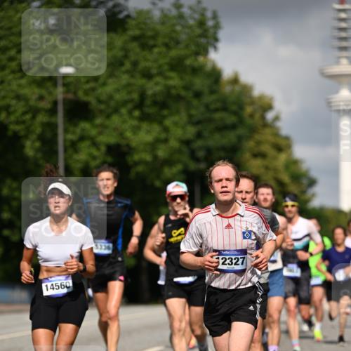 29.06.2025 - hella hamburg halbmarathon Dr. Thomas Lammeyer http://msf.ph/oto/8297803 29.06.2025 09:53:43 Kennedybrücke 1615, 1675, 1688, 1803, 2415, 2568, 2826, 3332, 3530, 4398, 4528, 4823, 5409, 5436, 5791, 5803, 6458, 6529, 6649, 6682, 7495, 7774, 7796, 8450, 8629, 8925, 9017, 9116, 9294, 9302, 9711, 9979, 10218, 10894, 10922, 11379 meine-sportfotos.de