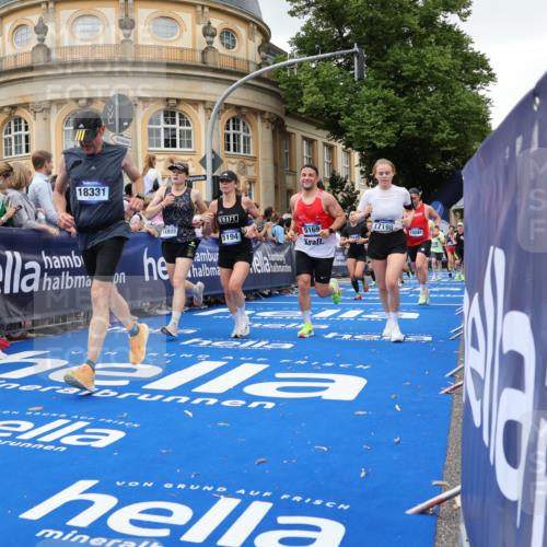 29.06.2025 - hella hamburg halbmarathon Strokosch-Dieckow http://msf.ph/oto/8297837 29.06.2025 10:52:47 Ziel 1257, 1258, 1657, 2099, 2287, 2444, 2814, 2910, 3999, 4557, 4558, 5077, 5116, 5169, 5194, 8139, 8172, 8720, 8955, 9065, 9163, 9869, 10724, 10811, 11217, 11992, 12482, 14198, 14286, 14805, 16467, 17198, 18331, 19244 meine-sportfotos.de