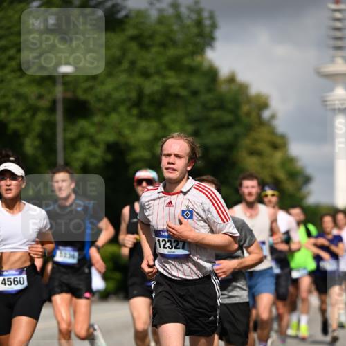 29.06.2025 - hella hamburg halbmarathon Dr. Thomas Lammeyer http://msf.ph/oto/8297840 29.06.2025 09:53:43 Kennedybrücke 1615, 1675, 1688, 1803, 2415, 2568, 2826, 3332, 3530, 4398, 4528, 4823, 5409, 5436, 5791, 5803, 6458, 6529, 6649, 6682, 7495, 7774, 7796, 8450, 8629, 8925, 9017, 9116, 9294, 9302, 9711, 9979, 10218, 10894, 10922, 11379 meine-sportfotos.de