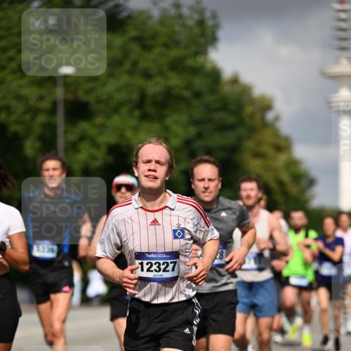 29.06.2025 - hella hamburg halbmarathon Dr. Thomas Lammeyer http://msf.ph/oto/8297884 29.06.2025 09:53:44 Kennedybrücke 1615, 1675, 1688, 1803, 2415, 2568, 2826, 3332, 3530, 4398, 4528, 4823, 5409, 5436, 5791, 5803, 6458, 6529, 6649, 6682, 7495, 7774, 7796, 8450, 8629, 8925, 9017, 9116, 9294, 9302, 9711, 9979, 10218, 10894, 10922, 11379 meine-sportfotos.de
