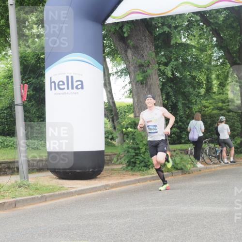 29.06.2025 - hella hamburg halbmarathon KatJ http://msf.ph/oto/8297897 29.06.2025 10:13:41 Zwischen KM18-KM19 2459, 6816 meine-sportfotos.de