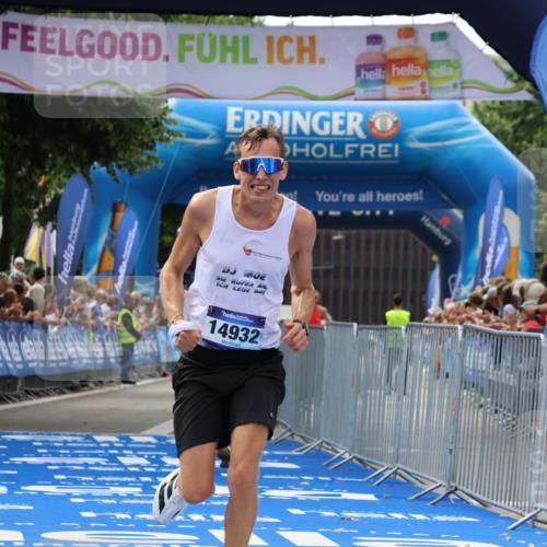29.06.2025 - hella hamburg halbmarathon Strokosch-Dieckow http://msf.ph/oto/8297904 29.06.2025 10:17:52 Ziel 14932, 15166 meine-sportfotos.de