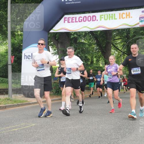 29.06.2025 - hella hamburg halbmarathon KatJ http://msf.ph/oto/8297963 29.06.2025 10:43:03 Zwischen KM18-KM19 5744, 6759, 6924 meine-sportfotos.de