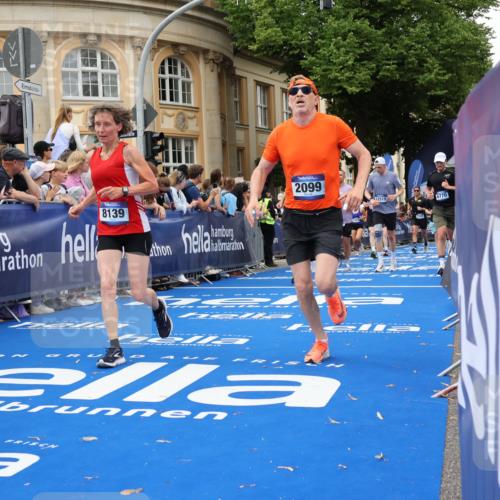 29.06.2025 - hella hamburg halbmarathon Strokosch-Dieckow http://msf.ph/oto/8298037 29.06.2025 10:52:56 Ziel 1257, 1258, 1657, 2099, 2444, 2814, 2910, 3258, 3334, 4557, 4558, 4770, 5077, 5907, 7509, 8139, 8587, 8720, 8955, 9093, 10724, 10811, 11217, 11992, 12155, 12367, 12519, 12910, 14791, 15430, 18590, 18720 meine-sportfotos.de