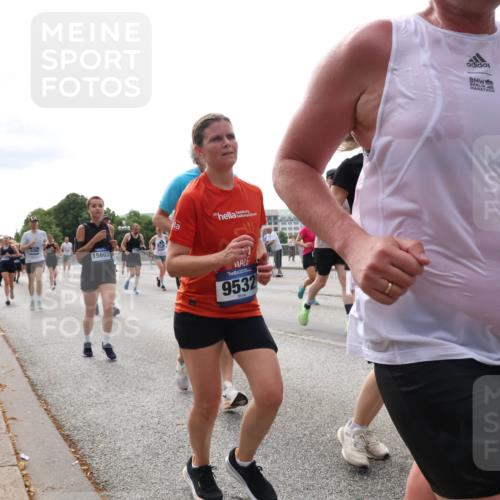 29.06.2025 - hella hamburg halbmarathon Lena Gebhardt http://msf.ph/oto/8298083 29.06.2025 10:21:40 Lombardsbrücke 15603, 9532, 60, 1028, 1072, 1158, 1191, 1250, 1401, 1668, 1958, 2172, 2271, 2315, 2353, 2529, 2635, 2815, 3122, 3606, 3770, 3817, 3825, 3826, 3995, 4046, 4289, 4375, 4376, 4697, 4786, 5122, 5373, 5395, 5412, 5493, 5641, 5759, 5957, 6086, 6103, 6475, 6676, 6805, 6844, 7075, 7162, 7375, 7522, 7553, 7612, 7672, 7781, 8095, 8286, 8715, 8844, 8896, 8959, 9002, 9062, 9100, 9369, 9483, 9499, 9501, 9532, 9624, 10374, 10874 meine-sportfotos.de