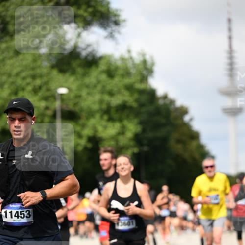 29.06.2025 - hella hamburg halbmarathon Dr. Thomas Lammeyer http://msf.ph/oto/8298140 29.06.2025 10:37:46 Kennedybrücke 1189, 1275, 1896, 1995, 2085, 2342, 2526, 2776, 3812, 4164, 4361, 4433, 4449, 4807, 5075, 5141, 5180, 5557, 5561, 5584, 5821, 5822, 5887, 6773, 6956, 6999, 7308, 7309, 7633, 7705, 8157, 8375, 8377, 8383, 8620, 8891, 9234, 9258, 9438, 9591, 9706, 9799, 9995, 10800, 11092, 11111, 11237, 11260 meine-sportfotos.de