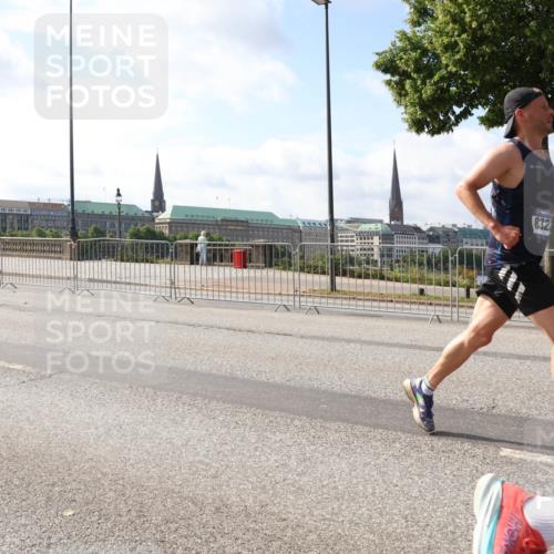 29.06.2025 - hella hamburg halbmarathon Lena Gebhardt http://msf.ph/oto/8298155 29.06.2025 09:46:53 Lombardsbrücke 832, 1053, 1344, 1396, 1411, 1577, 1889, 2243, 2563, 3005, 3790, 3935, 4477, 4944, 5048, 5152, 5193, 5660, 6683, 7080, 7466, 7622, 7628, 7867, 8312, 8323, 8784, 9519, 10298, 10477, 10927, 10929, 11055, 11230, 11304, 11370, 11661, 11898, 12204, 12447, 12899, 12987, 13148, 13199, 13493, 13494, 13729, 13771, 13961, 13991, 14069, 14310, 14385, 15902, 16065, 16140, 16243, 16811, 16957 meine-sportfotos.de