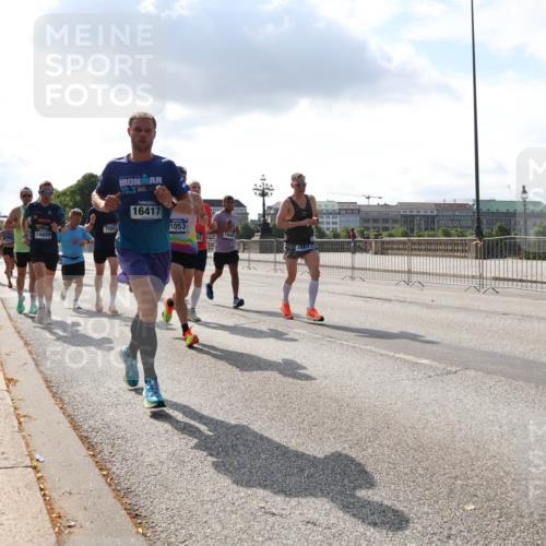 29.06.2025 - hella hamburg halbmarathon Lena Gebhardt http://msf.ph/oto/8298352 29.06.2025 09:46:54 Lombardsbrücke 14899, 7080, 70, 3, 16417, 1053, 1898, 1053, 1344, 1396, 1411, 1577, 1889, 2243, 2563, 3005, 3790, 3935, 4477, 4944, 5048, 5152, 5193, 5660, 6305, 6683, 7080, 7466, 7622, 7628, 7867, 8312, 8323, 8784, 9376, 9519, 10298, 10477, 10927, 10929, 11055, 11230, 11304, 11370, 11661, 11898, 12204, 12447, 12899, 12987, 13148, 13199, 13493, 13494, 13729, 13771, 13961, 13991, 14069, 14310, 14385, 15902, 16065, 16140, 16243, 16811, 16957 meine-sportfotos.de