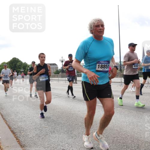 29.06.2025 - hella hamburg halbmarathon Lena Gebhardt http://msf.ph/oto/8298389 29.06.2025 10:21:41 Lombardsbrücke 1, 15603, 9369, 18851, 8286, 541, 1072, 1158, 1191, 1250, 1294, 1401, 1668, 1958, 2172, 2271, 2315, 2353, 2529, 2635, 2815, 3122, 3606, 3770, 3817, 3825, 3826, 3995, 4046, 4289, 4375, 4376, 4697, 4786, 5122, 5373, 5395, 5412, 5493, 5641, 5759, 5957, 6086, 6103, 6475, 6676, 6805, 6844, 7075, 7162, 7375, 7522, 7553, 7612, 7672, 7781, 8095, 8286, 8715, 8844, 8896, 8959, 9002, 9062, 9100, 9369, 9483, 9499, 9501, 9532, 9624, 10374, 10874 meine-sportfotos.de