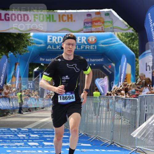 29.06.2025 - hella hamburg halbmarathon Strokosch-Dieckow http://msf.ph/oto/8298436 29.06.2025 10:17:21 Ziel 18694 meine-sportfotos.de