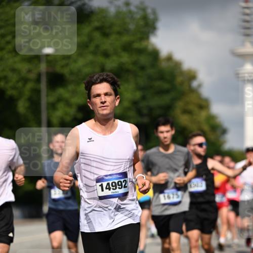 29.06.2025 - hella hamburg halbmarathon Dr. Thomas Lammeyer http://msf.ph/oto/8298439 29.06.2025 09:53:50 Kennedybrücke 1615, 1675, 1688, 1803, 1882, 2415, 2568, 2675, 2826, 3332, 3530, 4398, 4528, 4823, 5409, 5436, 5745, 5791, 5803, 6458, 6529, 6649, 7774, 8450, 8629, 9017, 9116, 9294, 9302, 9365, 9711, 9979, 10218, 10894, 10922, 11379 meine-sportfotos.de