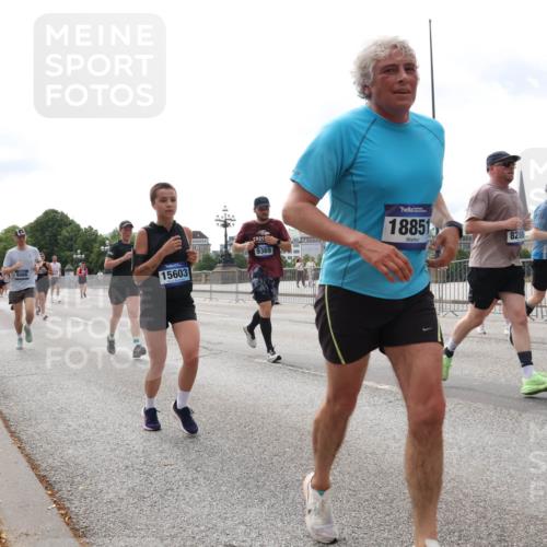 29.06.2025 - hella hamburg halbmarathon Lena Gebhardt http://msf.ph/oto/8298472 29.06.2025 10:21:41 Lombardsbrücke 6086, 15603, 9369, 18851, 8286, 541, 1072, 1158, 1191, 1250, 1294, 1401, 1668, 1958, 2172, 2271, 2315, 2353, 2529, 2635, 2815, 3122, 3606, 3770, 3817, 3825, 3826, 3995, 4046, 4289, 4375, 4376, 4697, 4786, 5122, 5373, 5395, 5412, 5493, 5641, 5759, 5957, 6086, 6103, 6475, 6676, 6805, 6844, 7075, 7162, 7375, 7522, 7553, 7612, 7672, 7781, 8095, 8286, 8715, 8844, 8896, 8959, 9002, 9062, 9100, 9369, 9483, 9499, 9501, 9532, 9624, 10374, 10874 meine-sportfotos.de