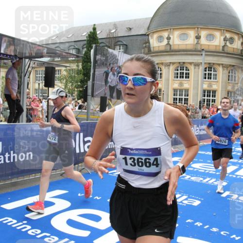 29.06.2025 - hella hamburg halbmarathon Michael Strokosch http://msf.ph/oto/8298512 29.06.2025 10:57:27 Ziel 3435, 5926, 6272, 6281, 6302, 8393, 9450, 9727, 12014, 12590, 13394, 13664, 15695, 16093, 16625, 16830, 17160, 17758, 17828 meine-sportfotos.de