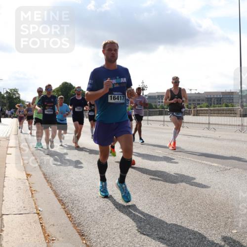 29.06.2025 - hella hamburg halbmarathon Lena Gebhardt http://msf.ph/oto/8298528 29.06.2025 09:46:54 Lombardsbrücke 14899, 7080, 1411, 16417, 18986, 7867, 1053, 1344, 1396, 1411, 1577, 1889, 2243, 2563, 3005, 3790, 3935, 4477, 4944, 5048, 5152, 5193, 5660, 6305, 6683, 7080, 7466, 7622, 7628, 7867, 8312, 8323, 8784, 9376, 9519, 10298, 10477, 10927, 10929, 11055, 11230, 11304, 11370, 11661, 11898, 12204, 12447, 12899, 12987, 13148, 13199, 13493, 13494, 13729, 13771, 13961, 13991, 14069, 14310, 14385, 15902, 16065, 16140, 16243, 16811, 16957 meine-sportfotos.de