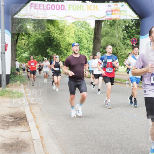 29.06.2025 - hella hamburg halbmarathon MichiJ http://msf.ph/oto/8298560 29.06.2025 10:34:28 Zwischen KM18-KM19 1070, 2138, 6532, 8668, 10208, 10211, 11021, 12277, 13630, 14262, 14449, 16127, 16136, 16466, 16475, 17332, 18211, 18476, 19105 meine-sportfotos.de